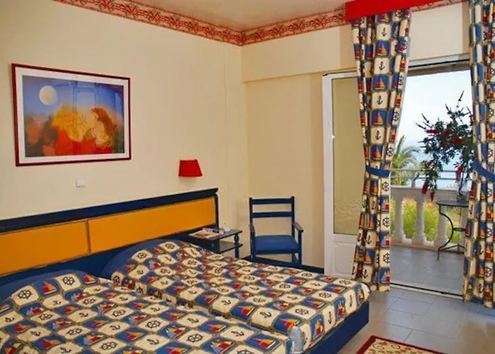 Отель Zante Royal 4*